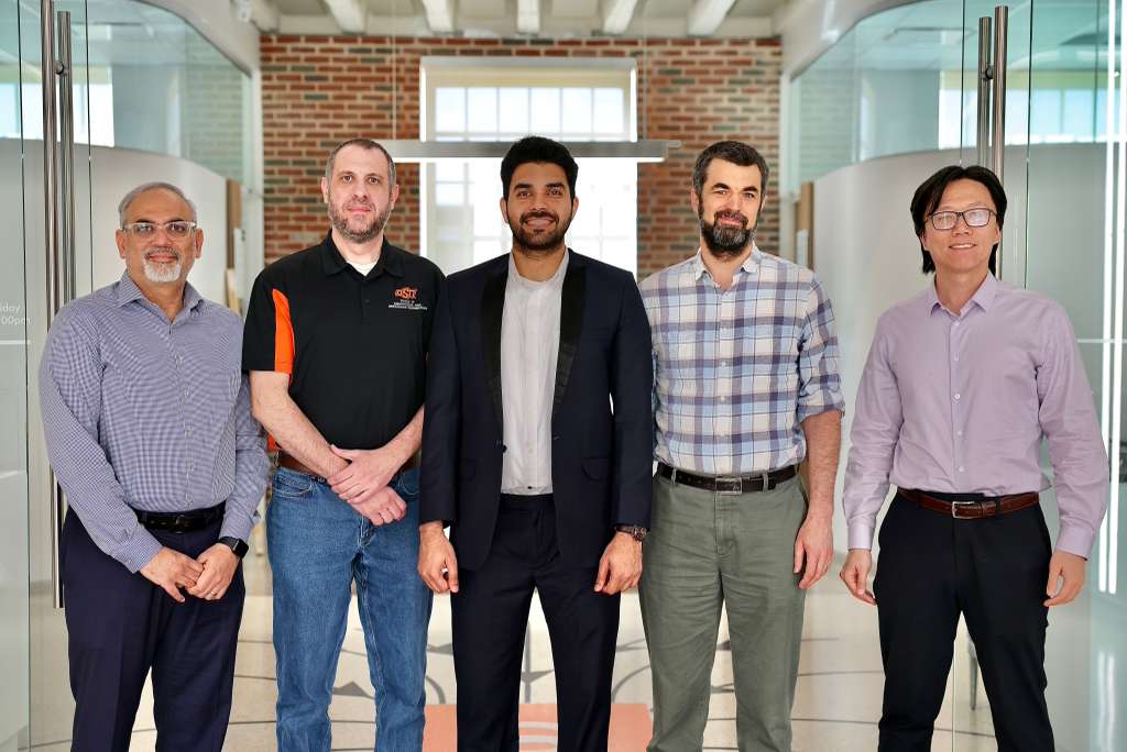 Dr. Hamid Ikram with his PhD Committee
